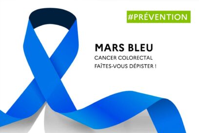 Le ruban bleu, symbole de mars bleu, est à gauche, un #prévention en vert est en haut à droite, au centre on peut lire : "mars bleu cancer colorectal, faites-vous dépister !" - Agrandir l'image, fenêtre modale