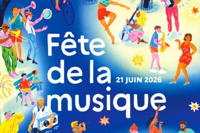 Affiche illustrée de la Fête de la musique 2026. Au centre, le texte « Fête de la musique – 21 juin 2026 » apparaît sur un fond bleu. Autour, des personnages colorés jouent de différents instruments (trompette, trombone, saxophone, accordéon, contrebasse, chant) ou dansent dans une ambiance festive et conviviale. Des étoiles et des éléments graphiques évoquent la célébration et la musique en plein air. - Agrandir l'image, fenêtre modale