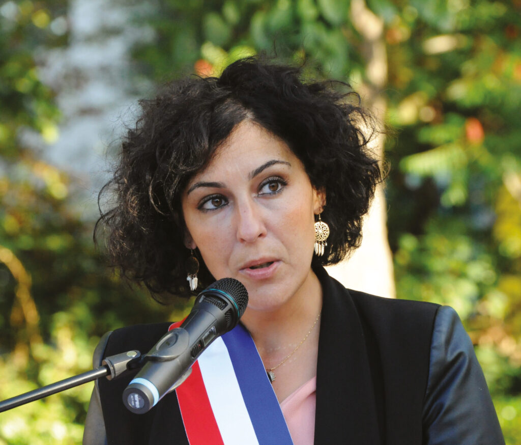 Photo de Nadège Azzaz, Maire de Châtillon - Agrandir l'image, fenêtre modale