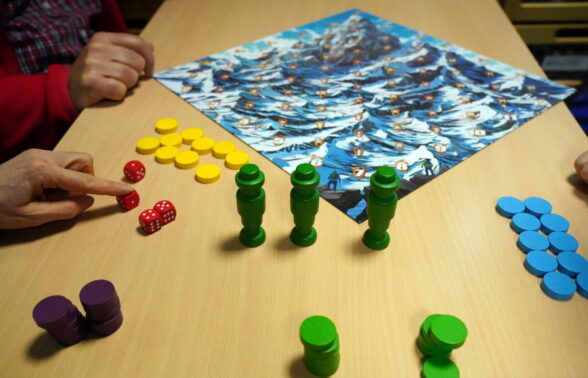 jeu de société sur table - Agrandir l'image, fenêtre modale