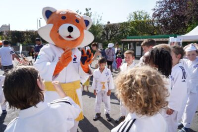 Agrandir l'image 18 sur 77, fenêtre modale