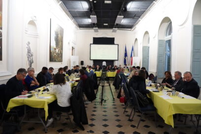 Les élus châtillonnais dans la salle de la folie desmares lors du conseil municipal - Agrandir l'image, fenêtre modale