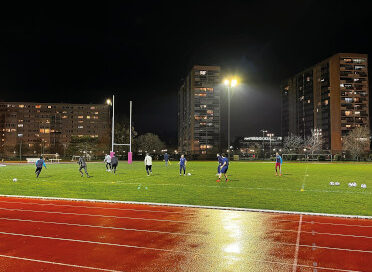 Joueurs véterans du SCMC football au stade municipal - Agrandir l'image, fenêtre modale