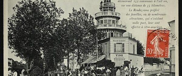 Photographie de la Tour Biret, à Châtillon, en sépia. C'est une carte postale, on y voit un timbre de 10 centimes de franc.